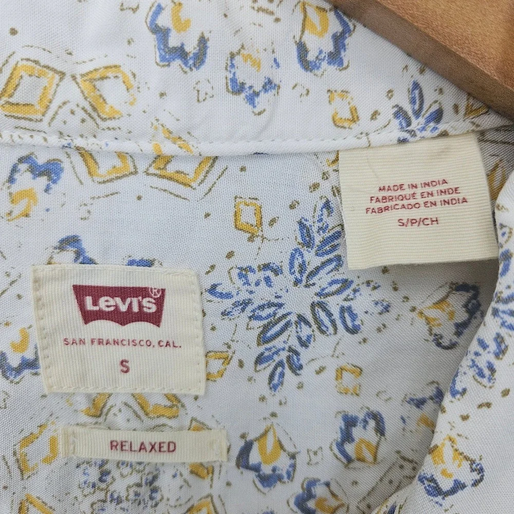 NEW Levis Classic Camper Shirt Men's Small White Printed Relaxed Fit Viscose NWT
